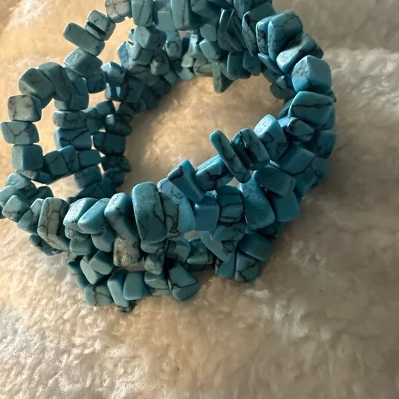 Avon vintage Turquoise Stone Stretch Bracelet - Picture 13 of 16